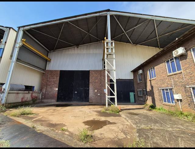 2,400M² WAREHOUSE TO LET IN WADEVILLE